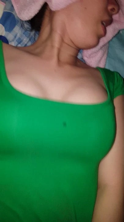 Homemade Horny Asian fuck bouncing boobs