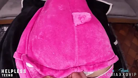 Отчим! Пожалуйста! Растирай это, но без проникновения