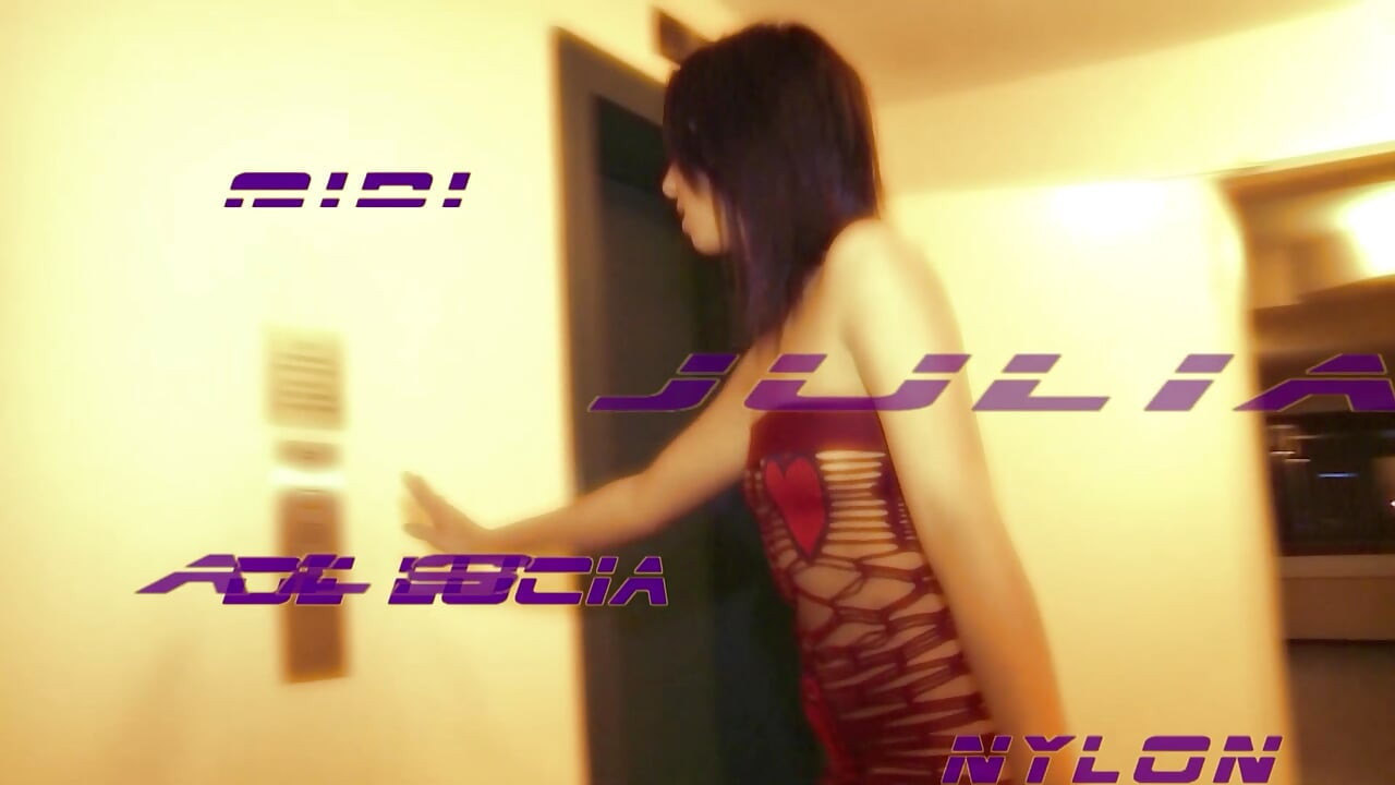 Nylonowa Dziewczyna Związana I Ostro Zerżnięta Podczas Dzikiej Sesji BDSM