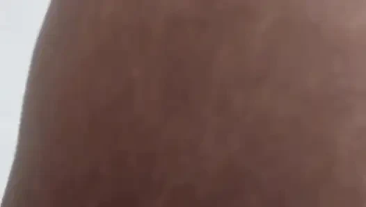 Pembantu India desi suka menyenangkan tuannya setelah dia menyelesaikan pekerjaan rumah tangga.