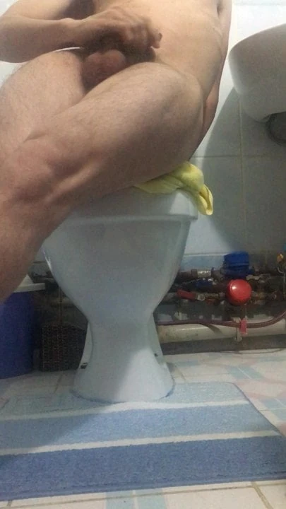 Guy jerking dick