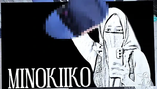 Asyalı tesettürlü kız fitness araçlarına sıkıştı ve eğitmeni tarafından yüzüne boşaltıldı - minokiiko