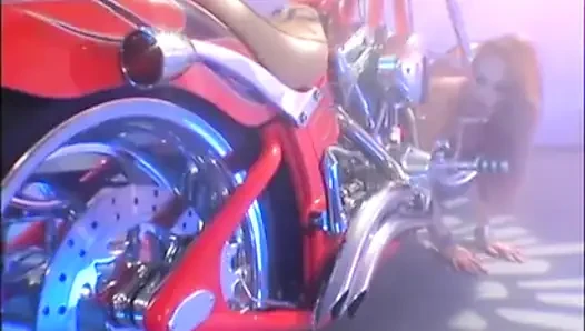 Muscular Stud on Bike Hardcore Fucking Hot Chick and Cums