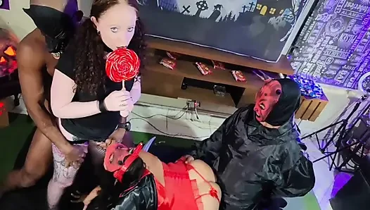Halloween night lots of sex between werewolf orphan devil vanpira and superhero
