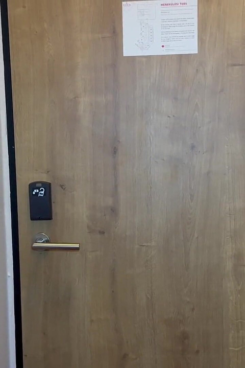 Hot Mom MILF Takes BBC Hard Balls Deeps in Ass