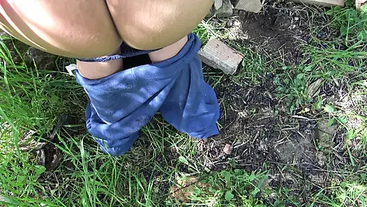 Nymphomaniac housewife lets me fuck her outdoors in the jungle