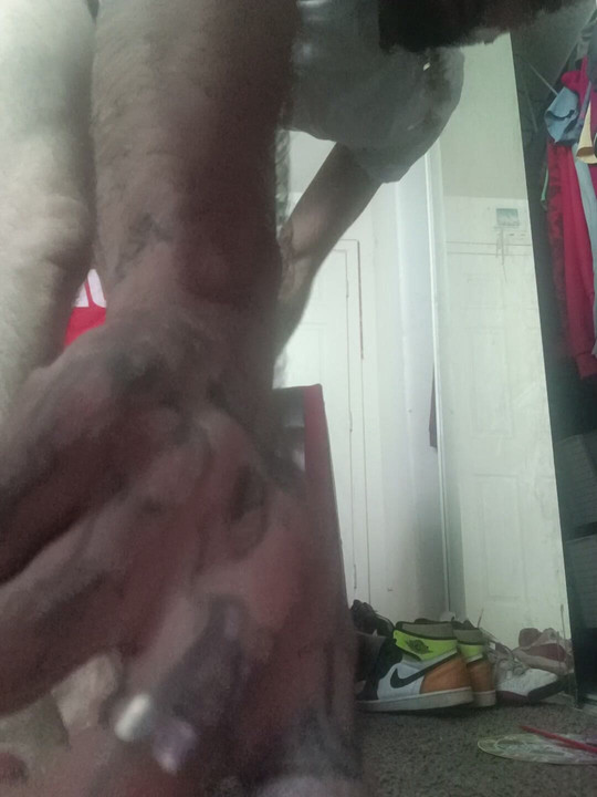 Shaking ass