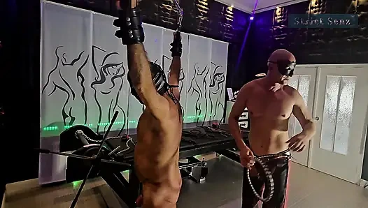 Bi-sklavin Peitscht Hart Mit Dem Rohrstock Von Domina Maledom Teil 2