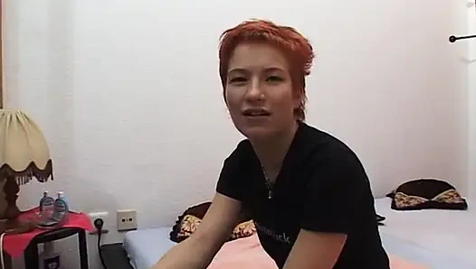 Memijat redhad akan membuat Anda terangsang