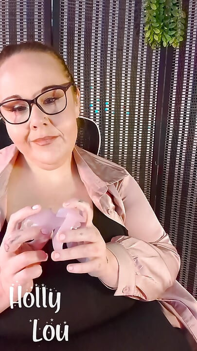 Freche Therapeutin hilft ihnen zu ihrem neuen Sissy-Leben