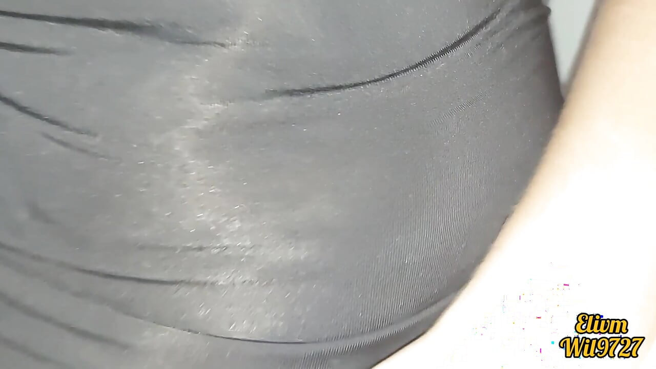 骑乘时从我的继妹中出 XXX 德西