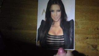 Kim Kardashian cum hołd (z oryginalnym orgazmem)