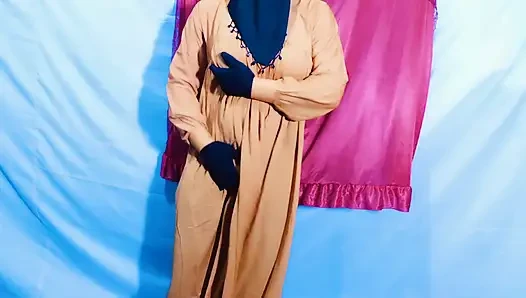 Hintli Çin yemeği yaptı ve sonra karısıyla seks yaptı