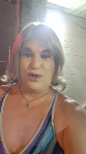 Na autopraonici se smočim u kupaćem kostimu i kratkim hlačama!