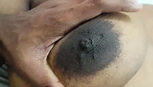 Индийская жена Mallu наслаждается жестким трением со своим бойфрендом