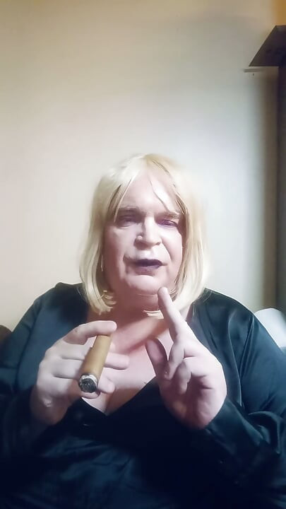Partea 2 - BBW TV discutând despre anii ei mulți în lumea BDSM și Kink