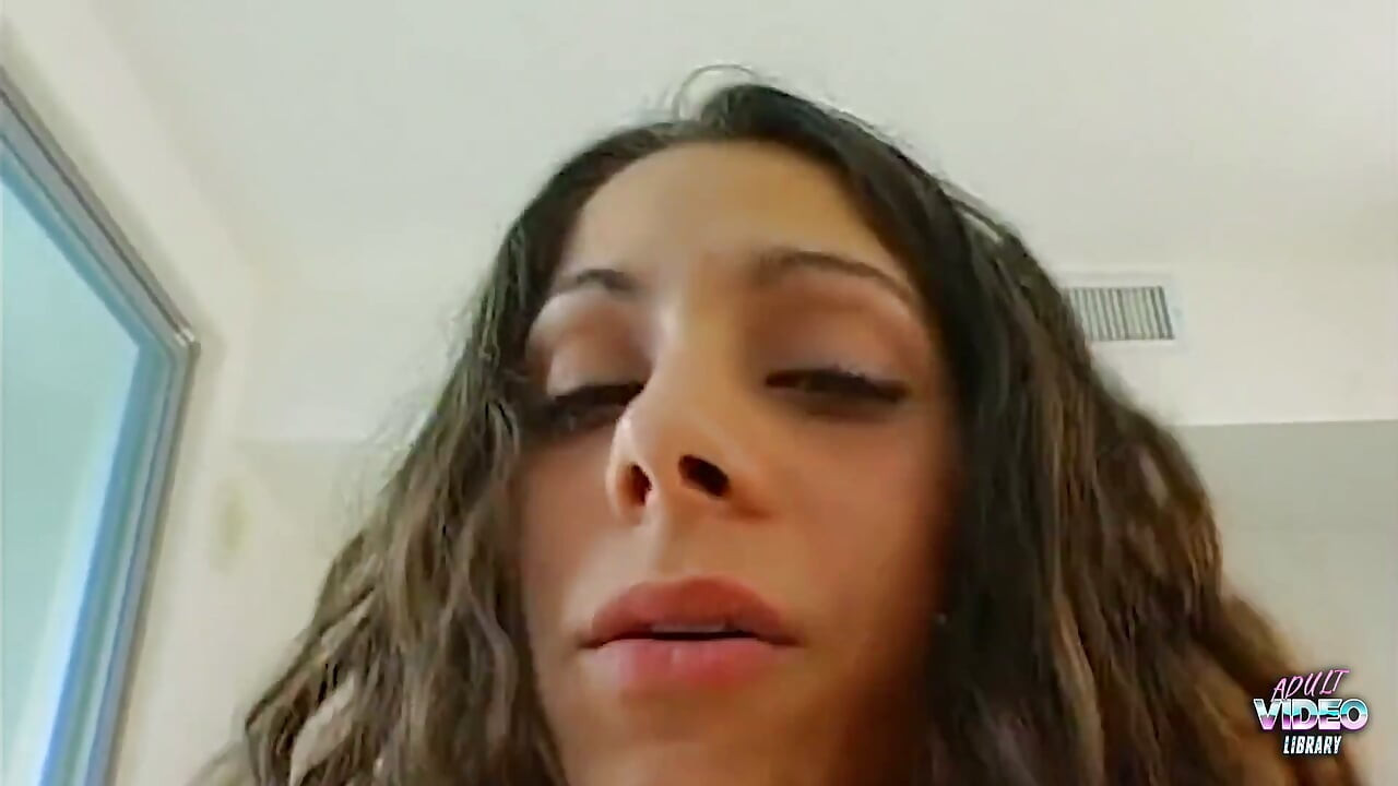 POV, la douce Missy Blue vous rejoint pour une longue journée parce que tu avais l’air triste