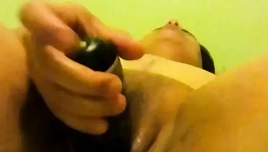 Заскучала, а я пожела огурцом.