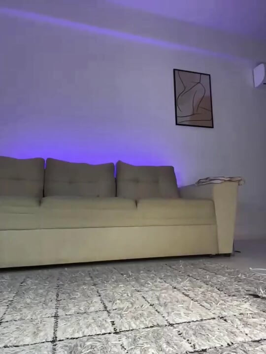 Jucielussie in doggy and natural tits playing