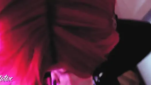 Domina eva lateks ayakla mastürbasyon yapıyor yarak üzerinde zıplıyor gonzo orta yaşlı seksi kadın ıslak amcık döl sperm tayt bdsm