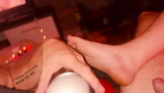 POV-masturbation genießt muschi squirting, während mein stiefvater mich fickt - SVAKOM