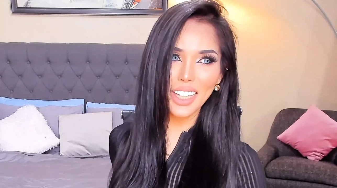 Hot Shemale Masturbation