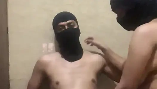 Banyoda sikişiyor