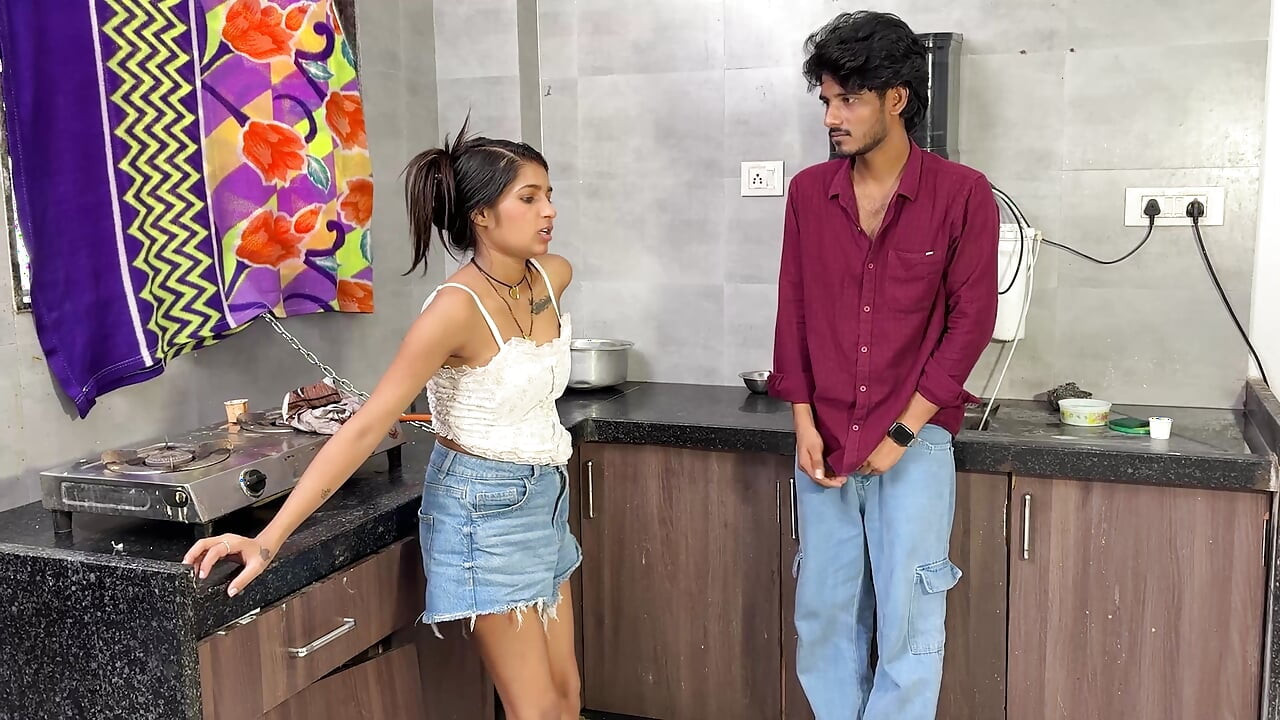 Horny Malkin Ne Driver Ke Saath Kiya Hardcore Sex