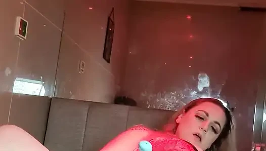 Oh My God, I Came so Hard Doing This!!!