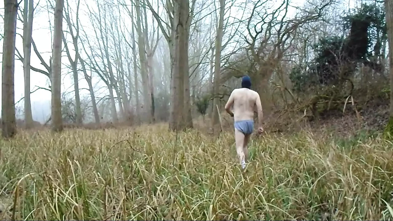 Promenade hivernale dans le brouillard. Pas de protection si attrapé