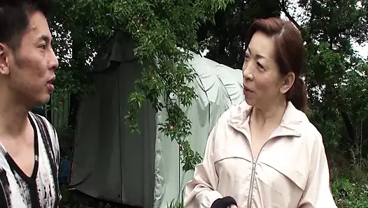 A076G01 A farmer who lives in the countryside also wants to have sex with a young man!