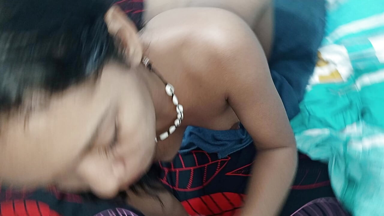 I Walk Into My Step-stepsister's Room and Find Her Naked, Waiting for Me to Have Sex with Her - Homemade Sex - Porn in Spanish