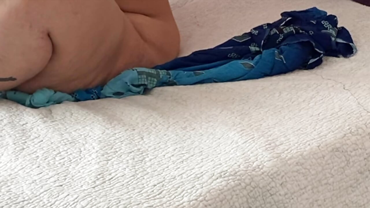 Καυτός νέος κώλος Milf στη γειτονιά, ωμό σεξ