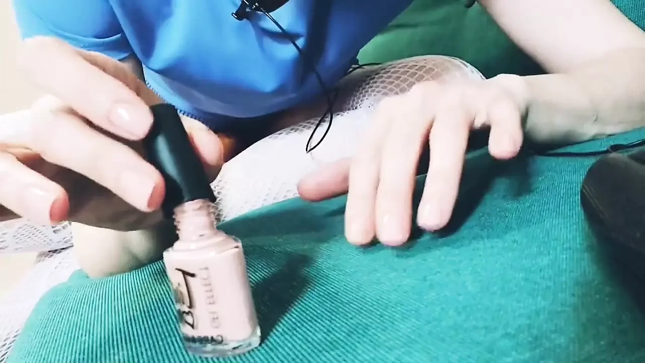 Ofarbao sam nokte. Asmr