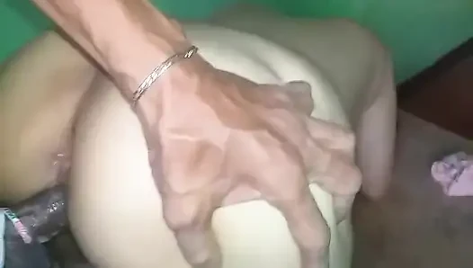 sie will, dass mehr krank ihr gegeben wird, dass sie uns zusammen so befriedigt hat