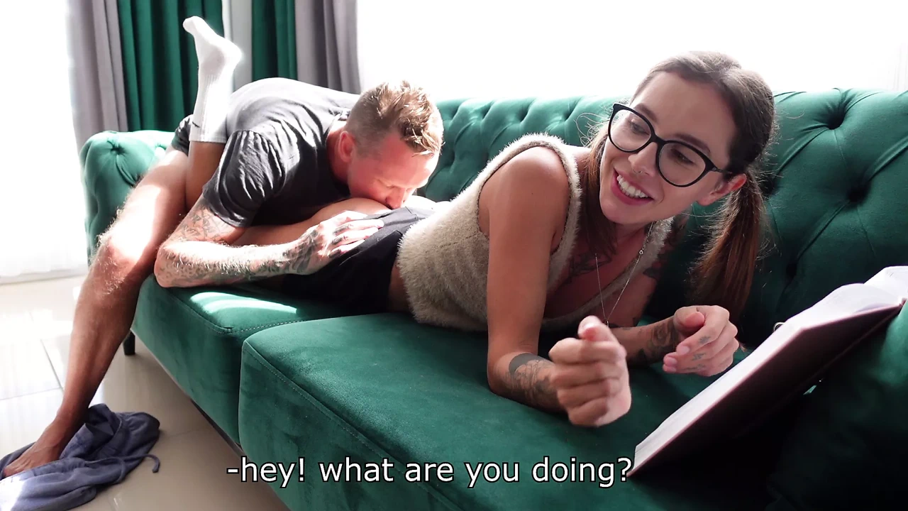 操了一个刚放学回家的朋友的妹妹！