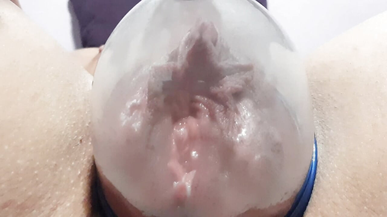 Amazing Pumped Giant Pussy