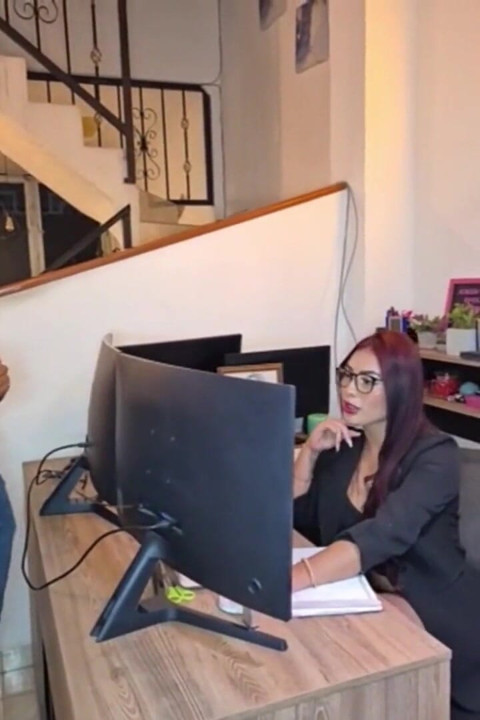 I-am fost din nou infidelă soțului meu! Cu noul muncitor din depozit în prima zi.