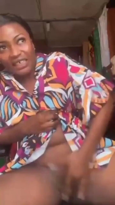 Horny mama masturbating inside her shop,public masterbation sugar mama | Clip 1