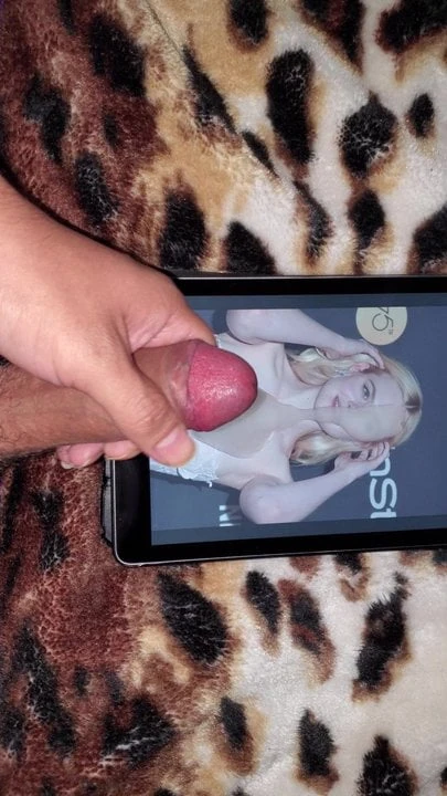 Elle fanning, sperma-tribut