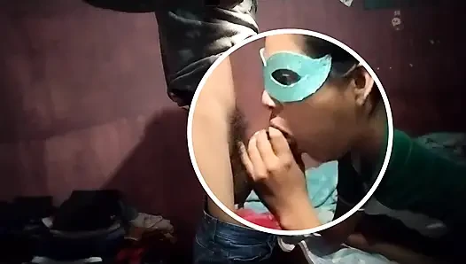 Милая шлюха сосёт мой пенис