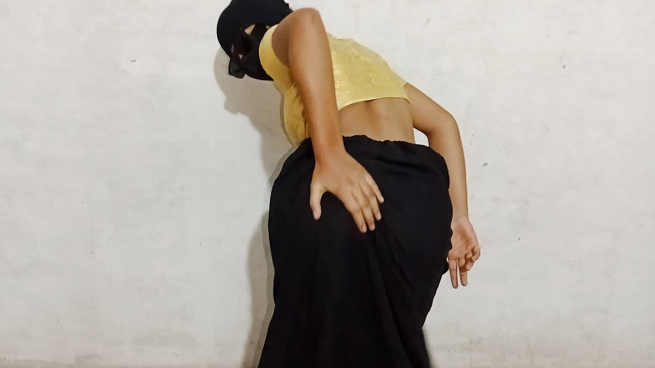 Ζευγάρι από το Μπαγκλαντές σε σπιτικό ειδύλλιο