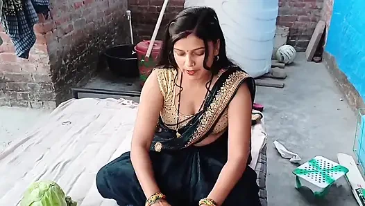 Seks keras ayah tiri dengan putri tiri India desi di kamar (Mohini)