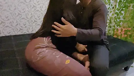 Selesai wisuda gadis kebaya nakal berselingkuh dengan om Alex