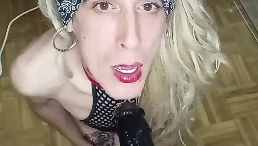 Travesti emiyor dildo xxl