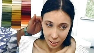 Krásná německá teenagerka dostane výstřik na obličej po jemném šukání kundičky