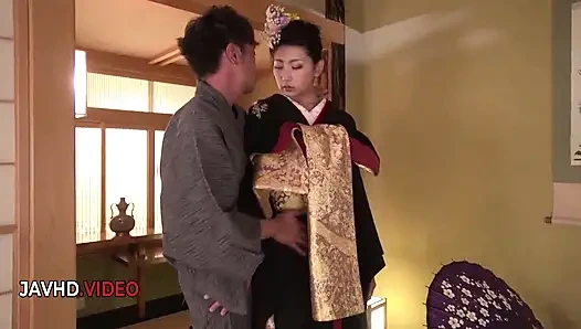 Keterampilan oral Yuna shiratori yang luar biasa berujung dengan kenikmatan hardcore yang intens