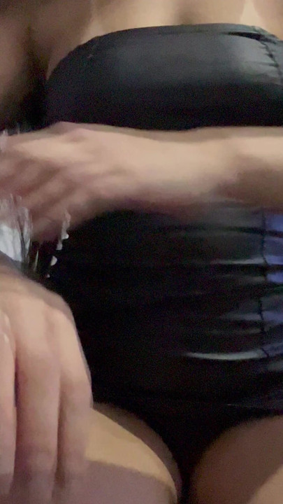 Hot white girl showing mark