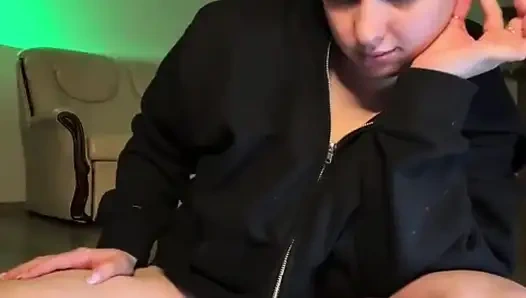 Jucielussie Deepthroat and cumming close up