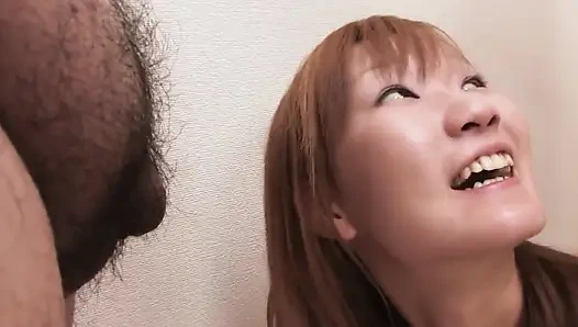 Asyalı hatunlar sahne paylaşıyor 3 Asyalı kız bir grupta mastürbasyon yapıyor ve sonunda boşalmaları paylaşıyor